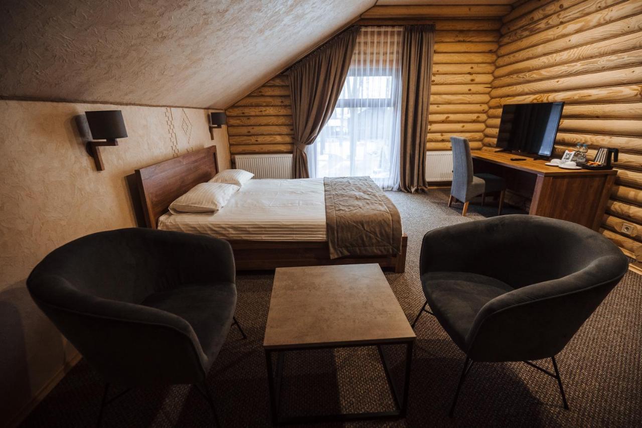 Turiyske Podvir'Ya Hotel Blazhennik Ngoại thất bức ảnh