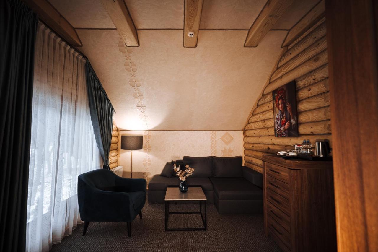 Turiyske Podvir'Ya Hotel Blazhennik Ngoại thất bức ảnh
