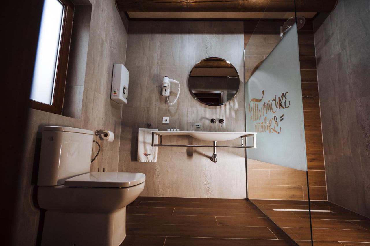 Turiyske Podvir'Ya Hotel Blazhennik Ngoại thất bức ảnh