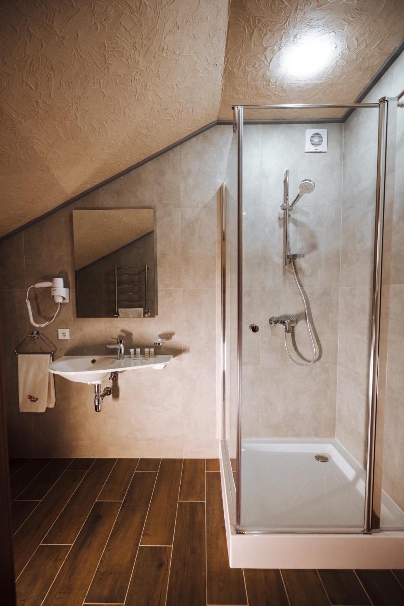 Turiyske Podvir'Ya Hotel Blazhennik Ngoại thất bức ảnh